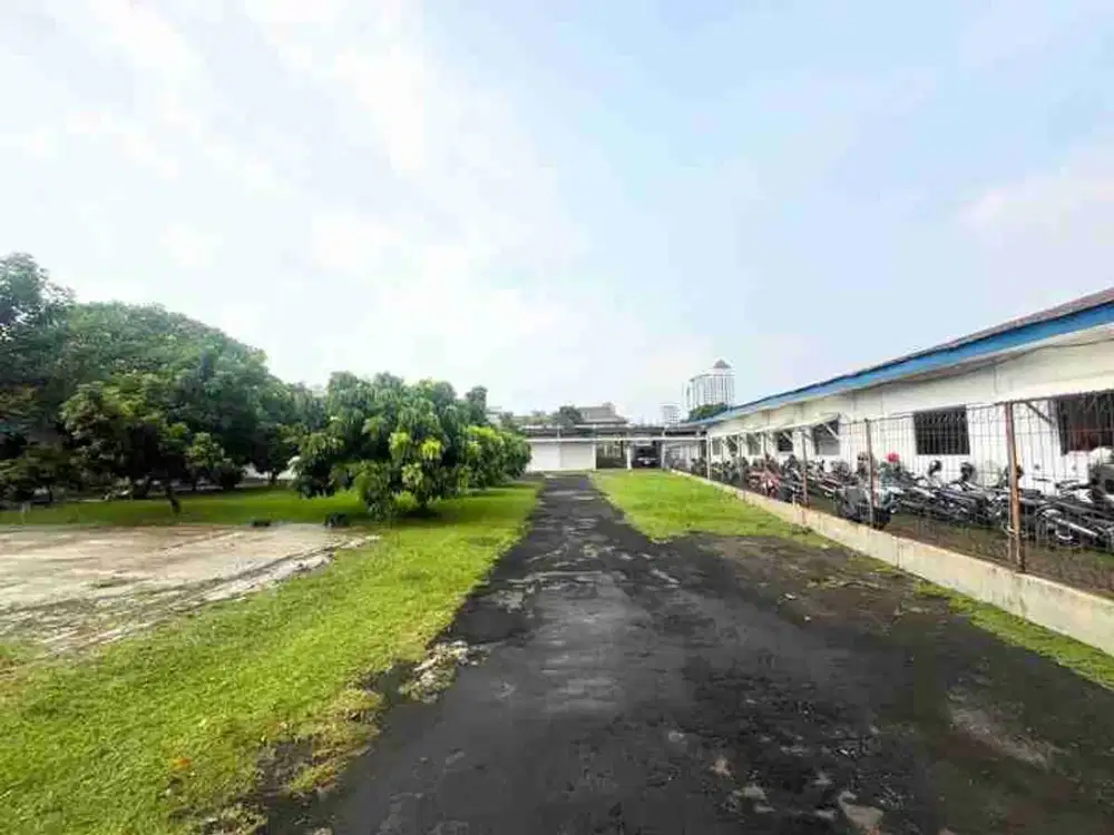 Bangunan Luas 9926 m2 di Tebet cocok untuk Komersial Bisnis Harga Dibawah NJOP