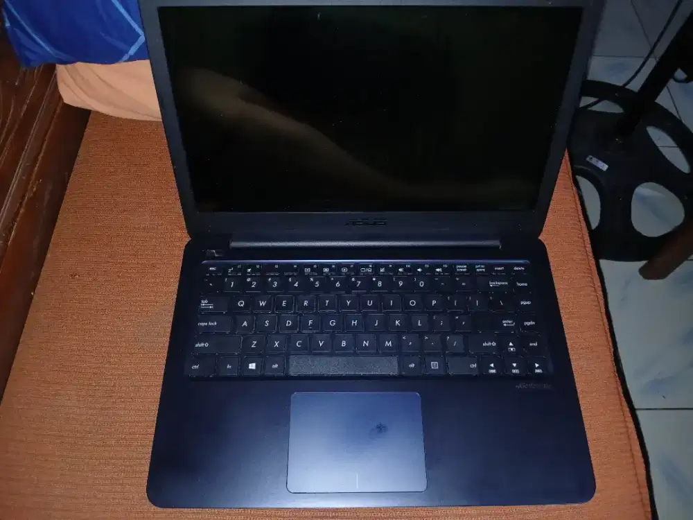 ASUS Notebook E402YA