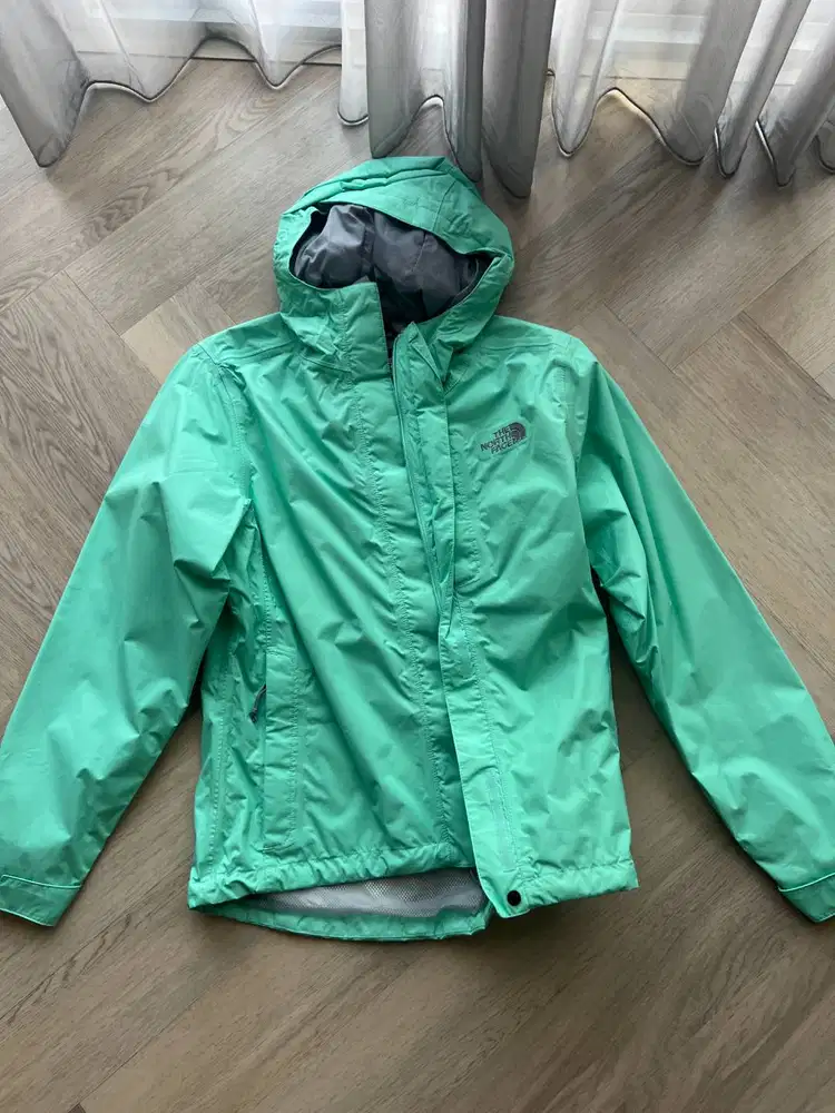 Jaket The North Face – hijau muda