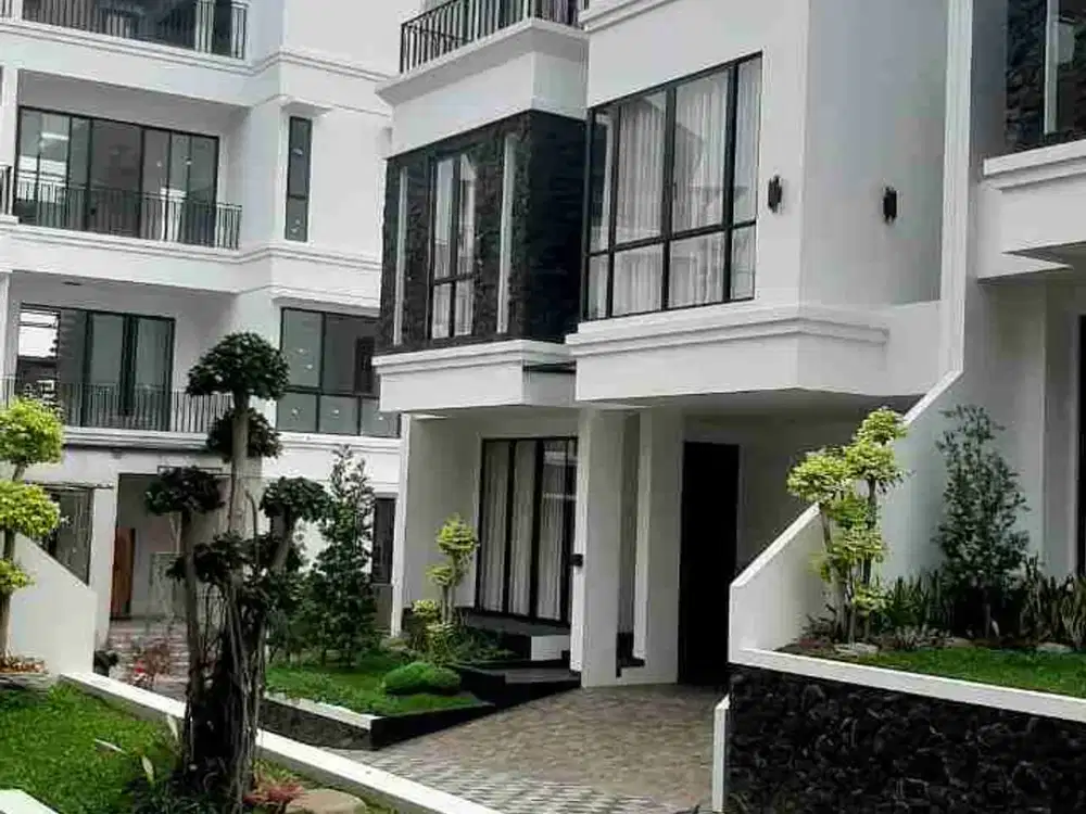 Dijual rumah 3 lantai hanya 10 menit ke MRT Lebak Bulus