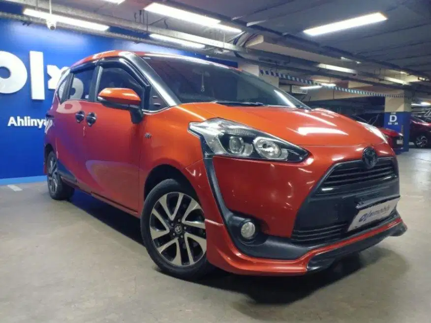 DP RENDAH - Toyota Sienta 1.5 V Bensin-MT 2016 SEUH