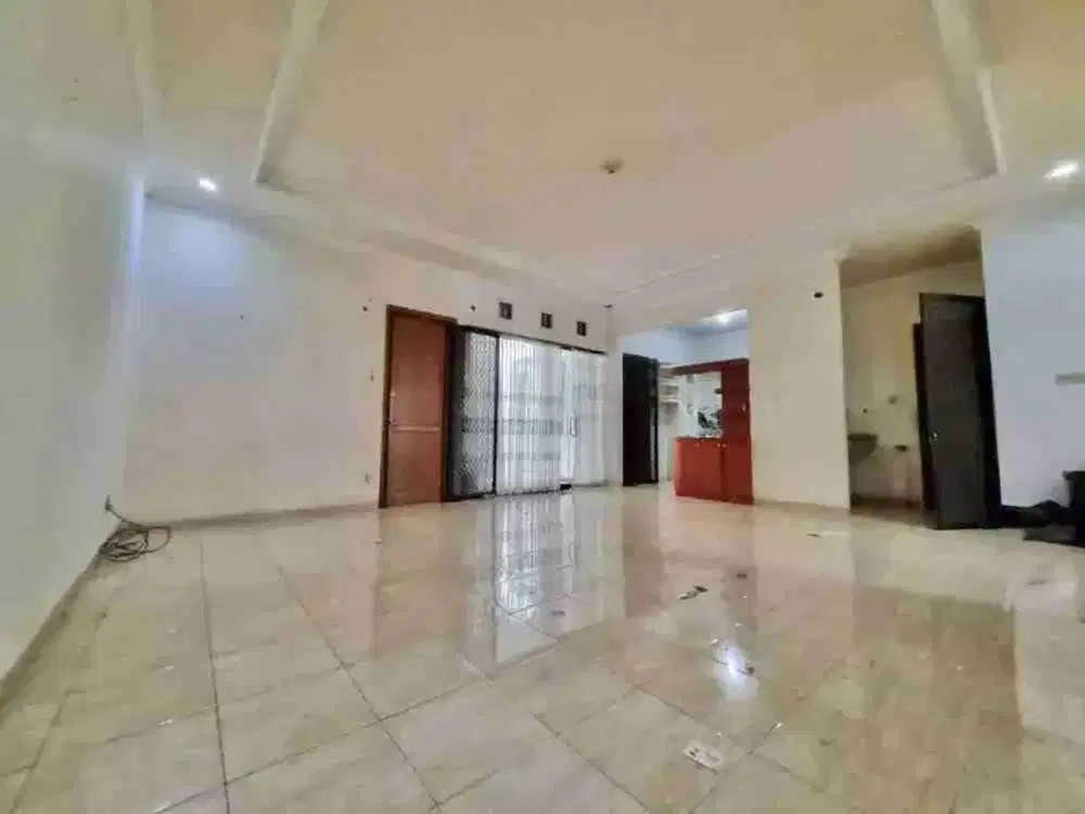 Rumah Lebar 10 Perumahan Manyar Tengah Kota Siap Huni