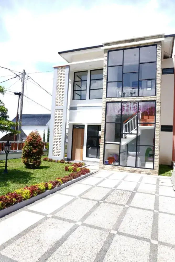 *Dijual Rumah manoko full furnish baru*Lembang daerah nyaman dan sejuk