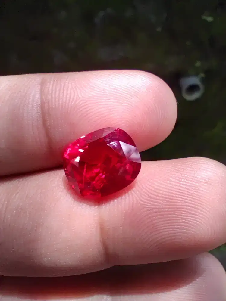 Red Ruby 9 Pinkis Red