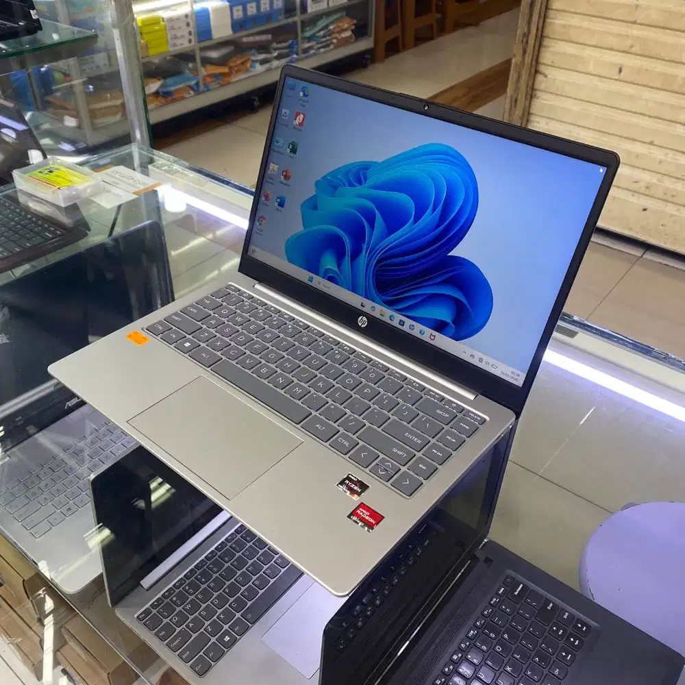 Laptop SECOND PREMIUM HP 14 AMD RYZEN 3 - 7320U RAM 8GB SSD 512GB