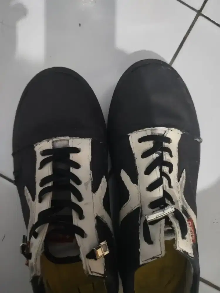 Dijual sepatu  size 42