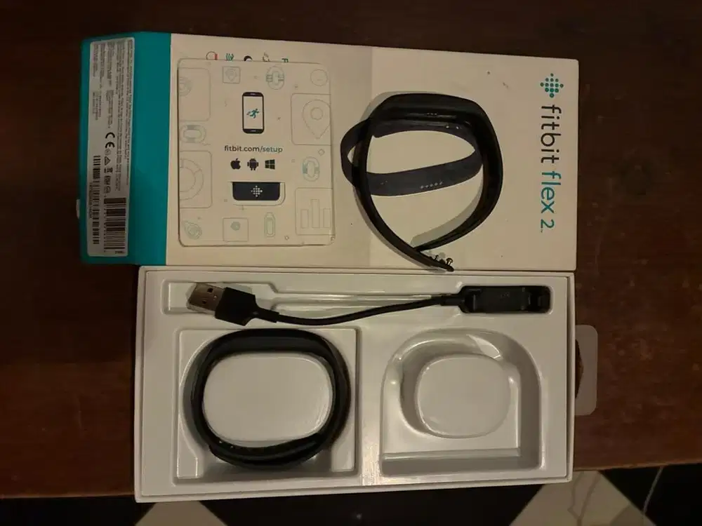 Fitbit flex 2 like new