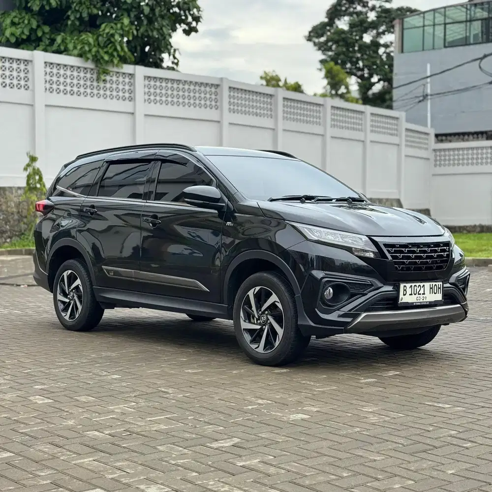 Toyota Rush 1.5 GR Sport Matic 2024 Hitam AT