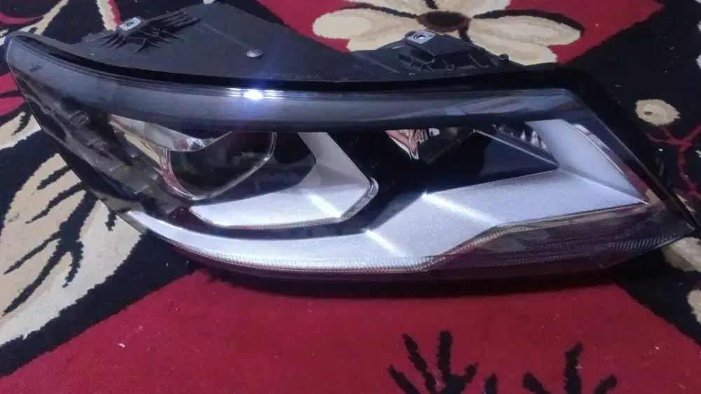 Headlamp vw tiguan