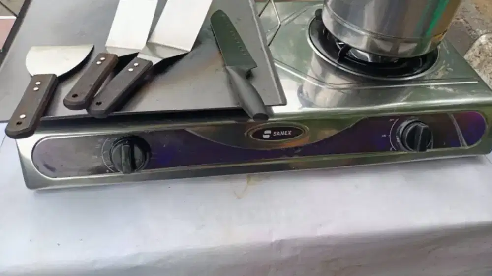 Dijual Cepat kompor 2 Tungku beserta si melonnya