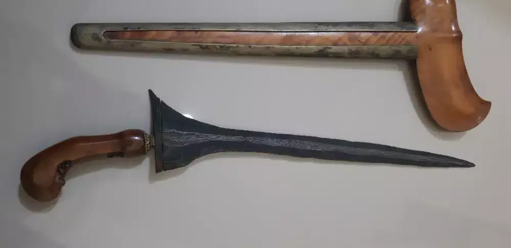 keris sepuh tosan aji