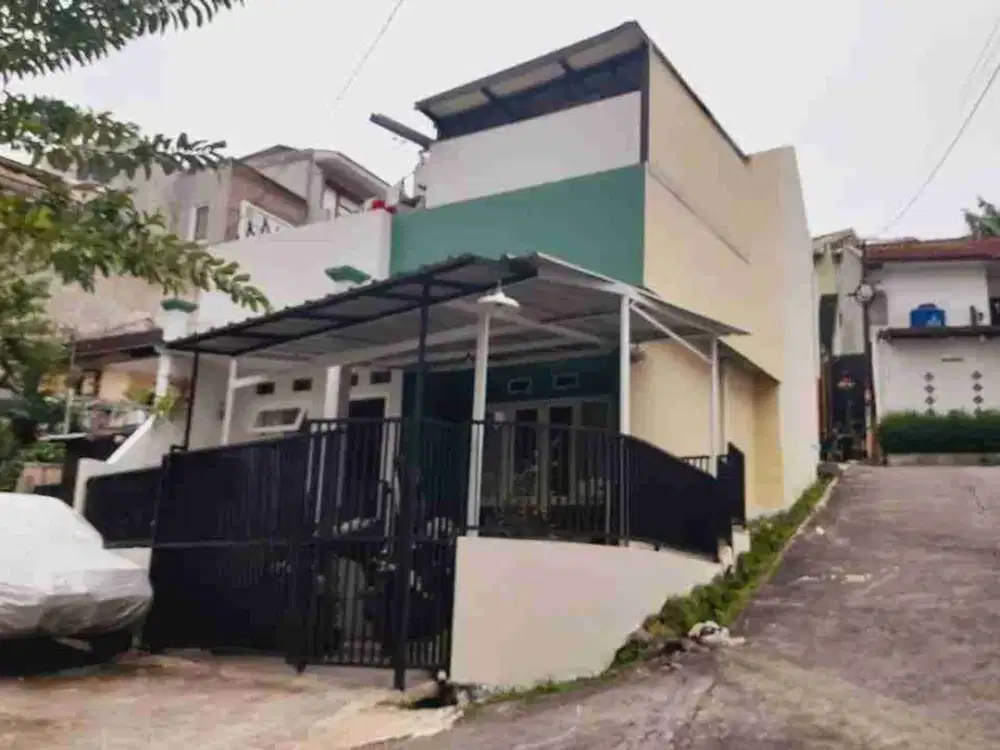 Dijual Rumah Posisi Hook di Cijambe Bandung