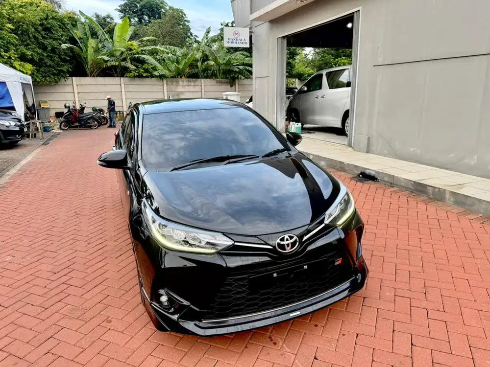 Toyota Yaris 1.5 GR 2022 AT attitude black