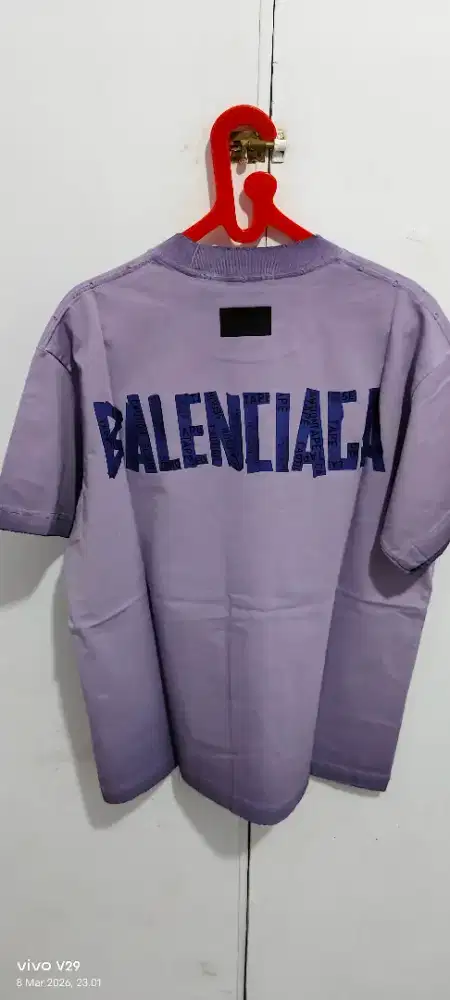 Kaos balenciaga model koyak koyak