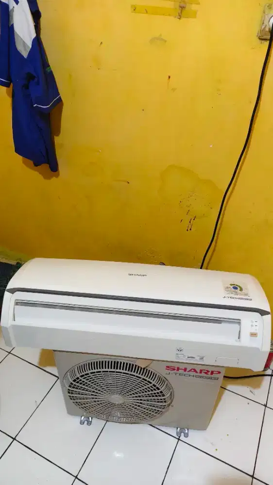 Ac sharp 1pk inverter terbaru