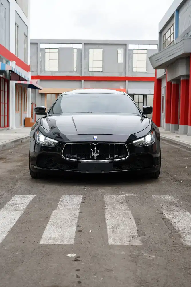 410 HP S Bkn Basic Ghibli Maserati 2014 30 Rb KM OTO 888