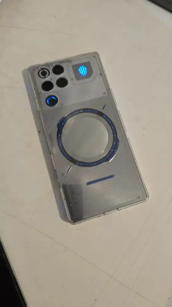 Red magic 11 pro , ram 16gb rom 256 garansi 1 tahun