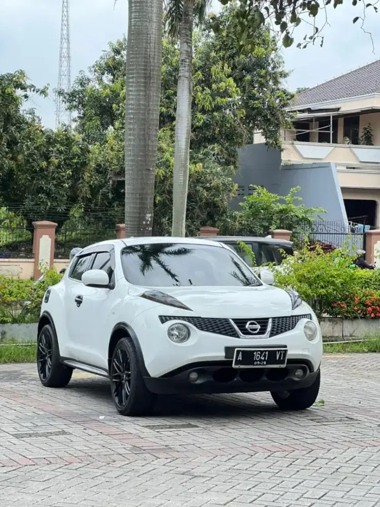 DIJUAL JUKE RX AT 2011 PUTIH (TYPE TERTINGGI)