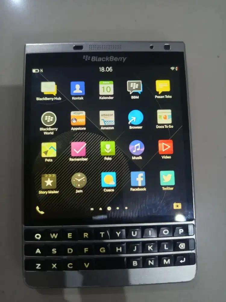 Blackberry pasport android