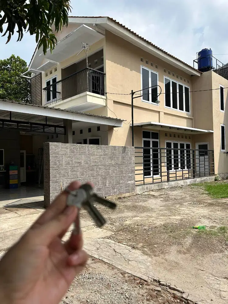 DIJUAL RUMAH 2 LANTAI – TERMURAH DI KELASNYA!