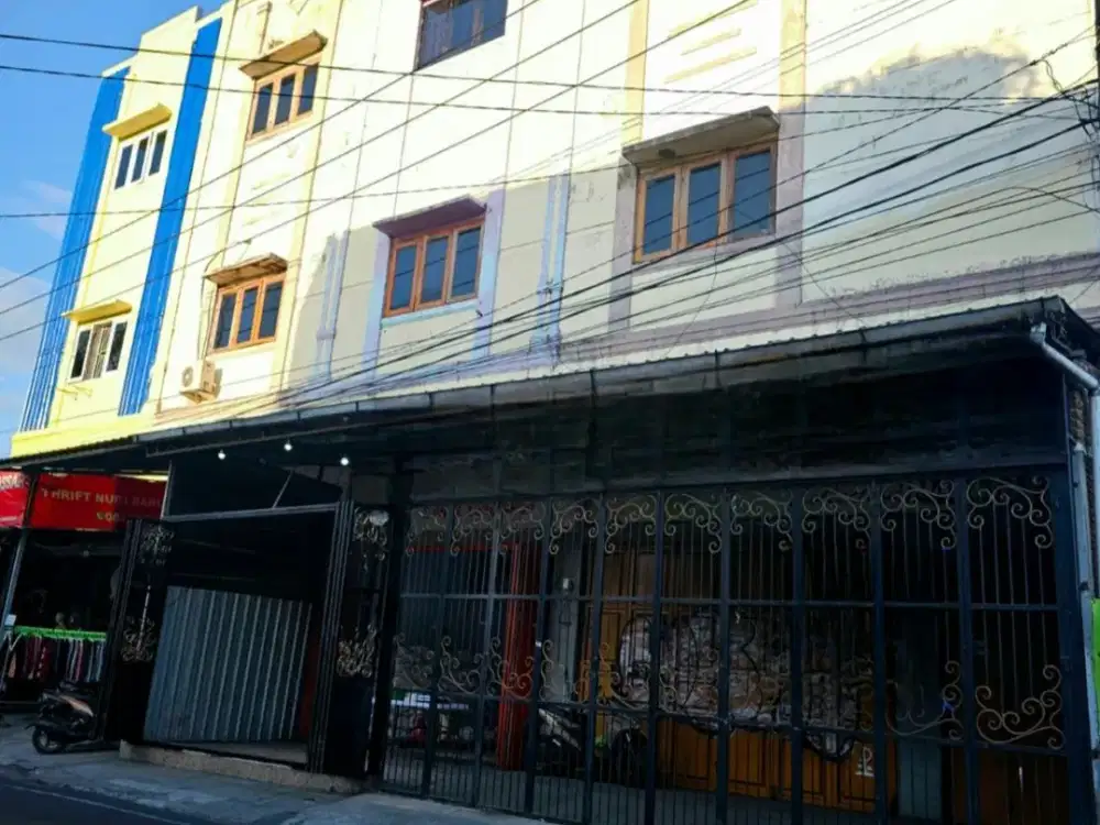 Ruko Strategis di Tengah Kota Makassar - Jalan Nuri Cocok untuk Kegiatan Usaha