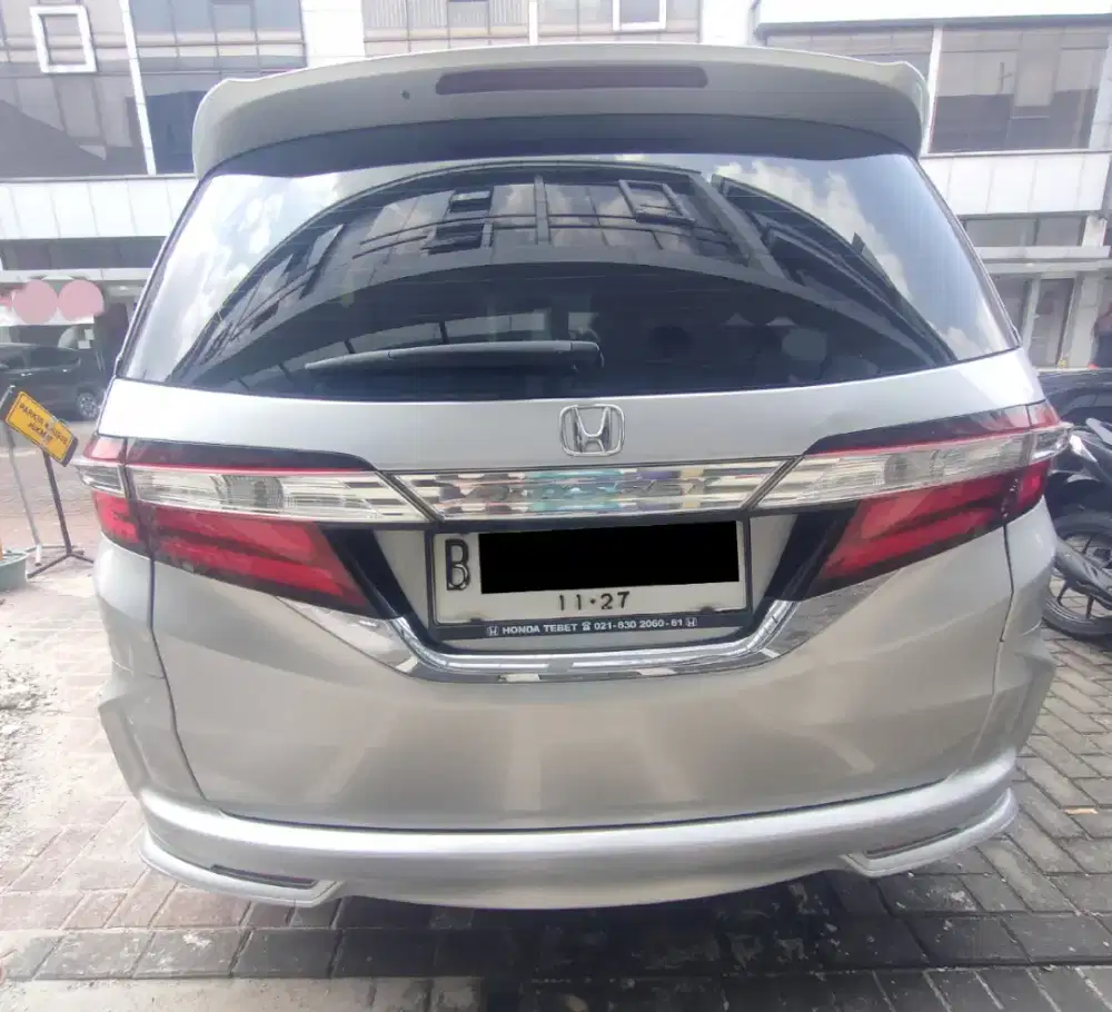 Dijual Honda Odyssey 2.4 E AT Silver 2017