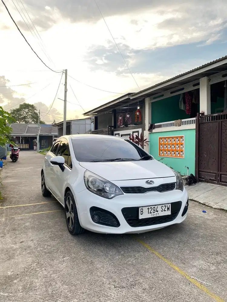 KIA RIO SE MATIC 2012