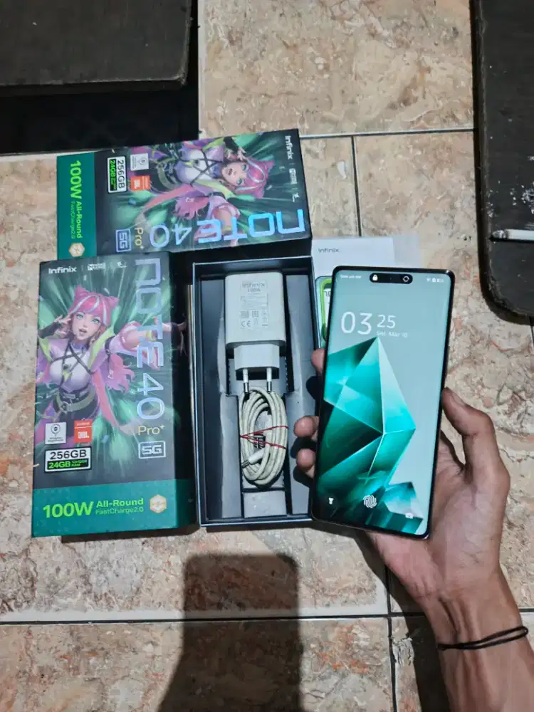 Infinix Note 40 Pro Plus 5G Ram 12+12/256 Fullset