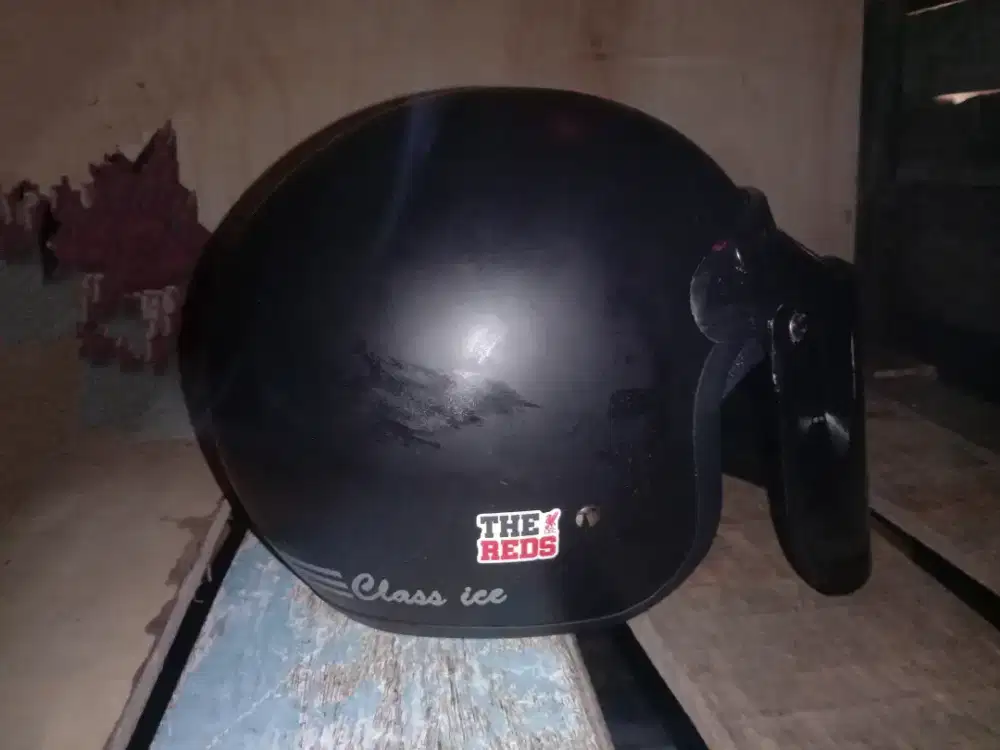 Helm bogo kaca datar