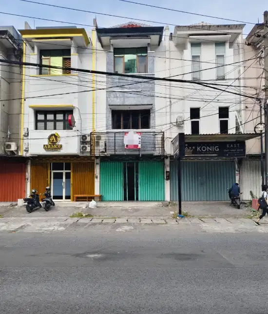 Disewakan Ruko 3,5 Lantai Jalan Klampis Jaya – Lokasi Strategis