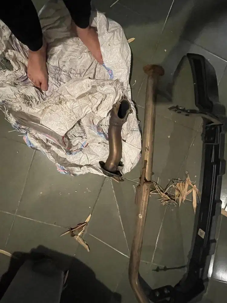 Down pipe dan knalpot tengah innova