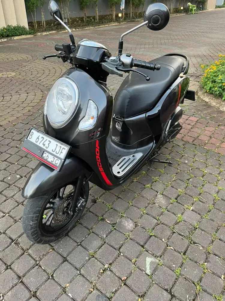Scoopy Esp Sporty Kunci abu'Glosy