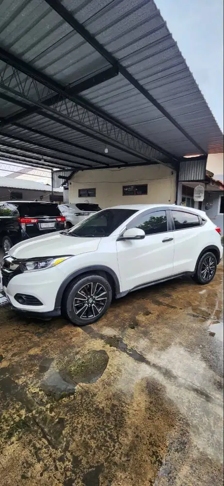 HONDA HRV 1.5 E CVT/AT 2018 Facelift Pearl White