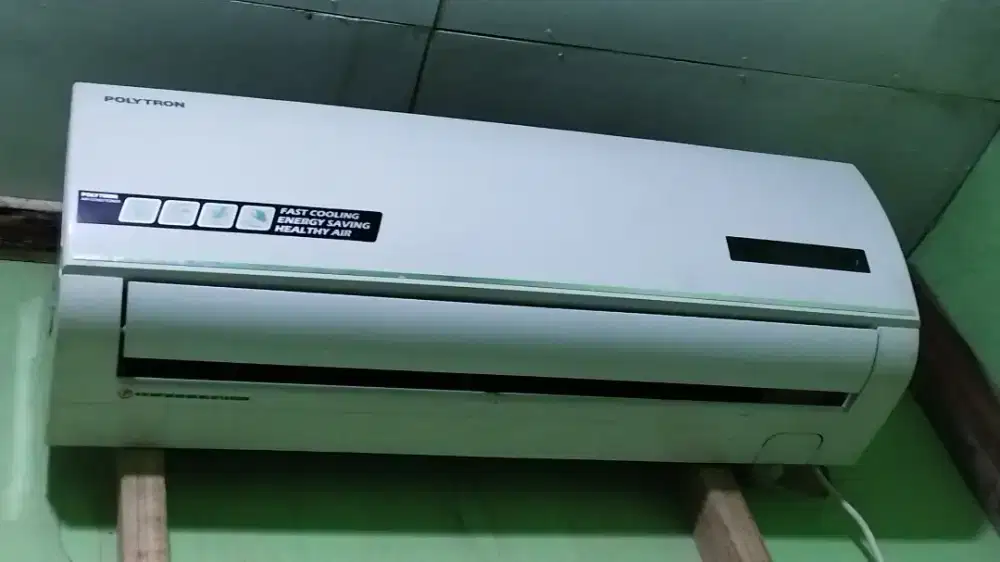 AC Polytron ½pk, kondisi mulus & normal.  #Citayam