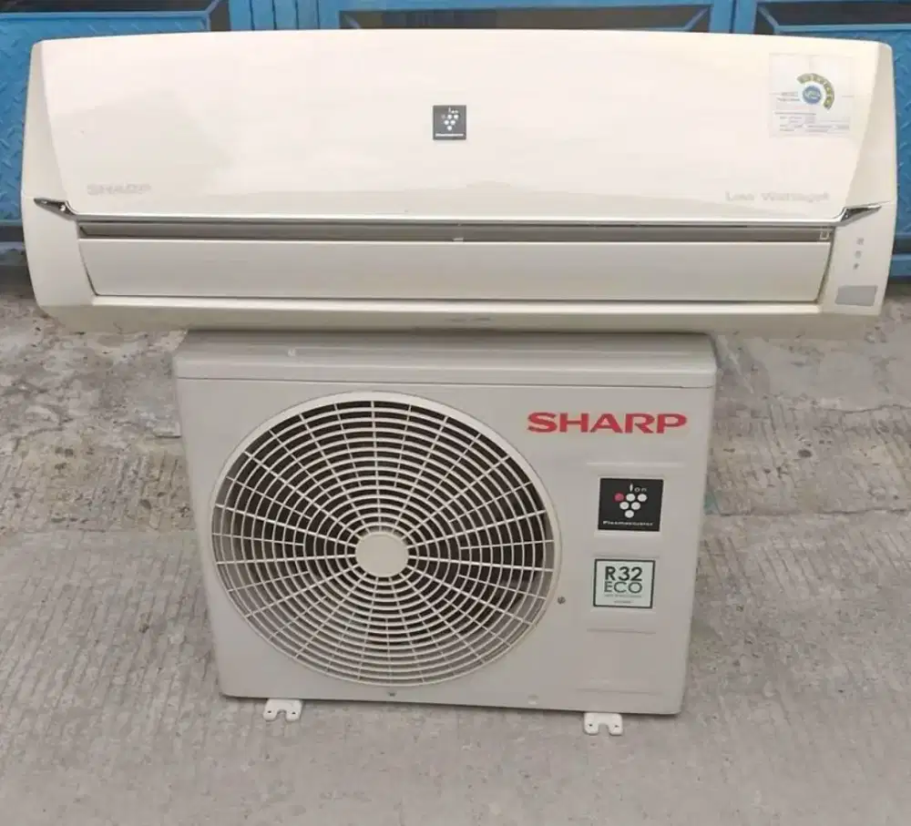 AC sharp 1/2pk Low Watt Plus Pasang (R32)
