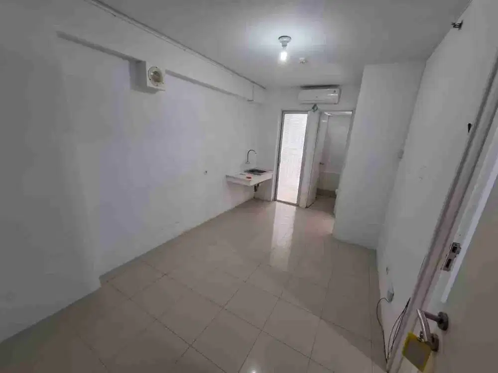 2bedroom un furnished tower geranium lt. 10