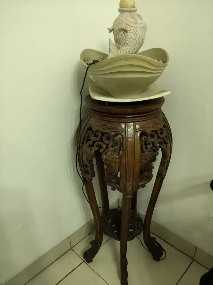 Pajangan air mancur ikan