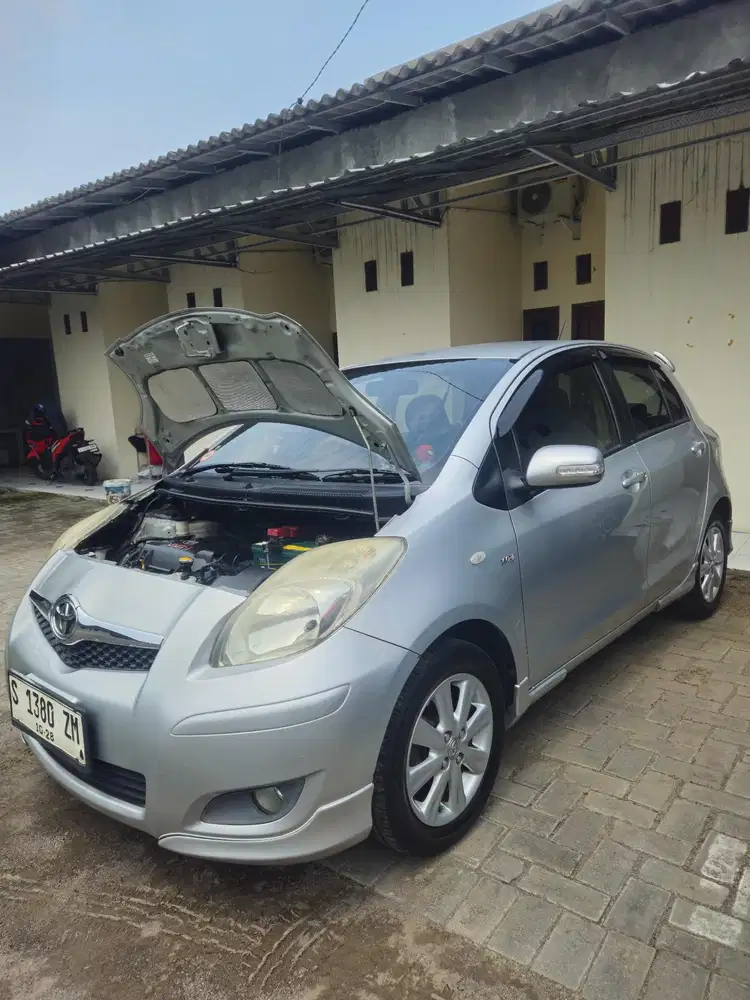 Toyota Yaris 2010 Bensin