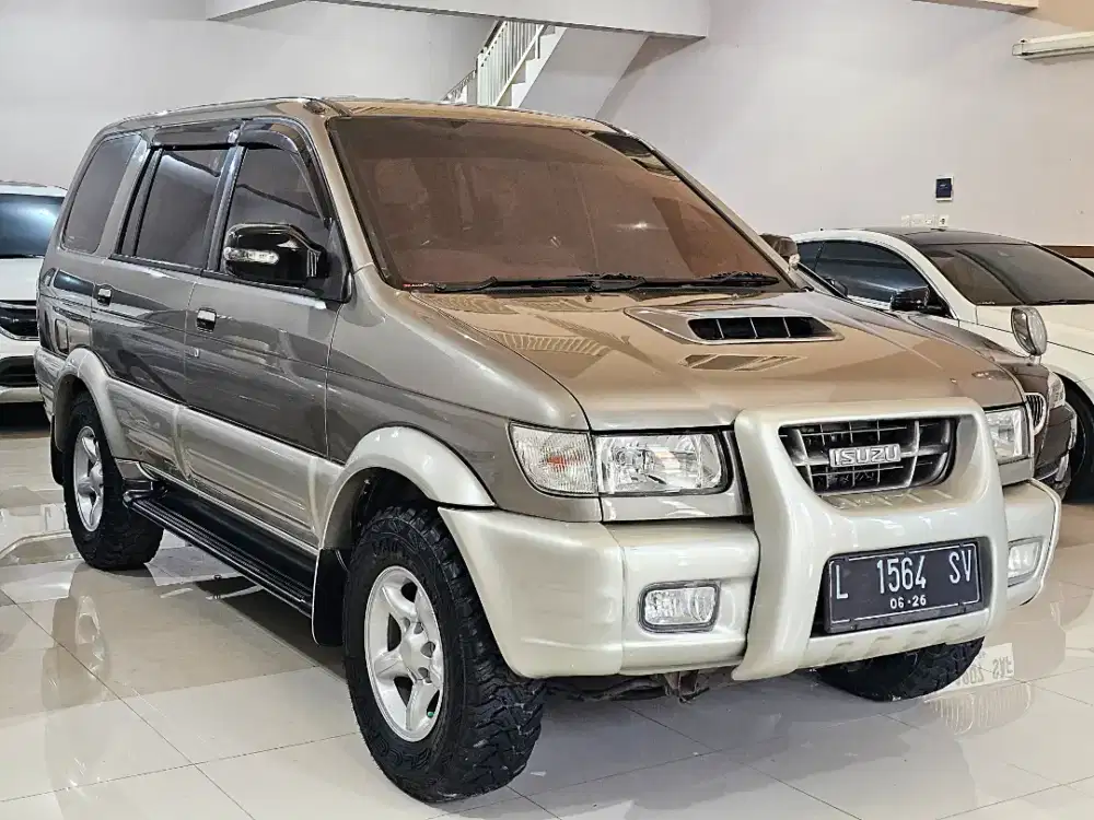 Isuzu Panther Touring 2003 Automatic