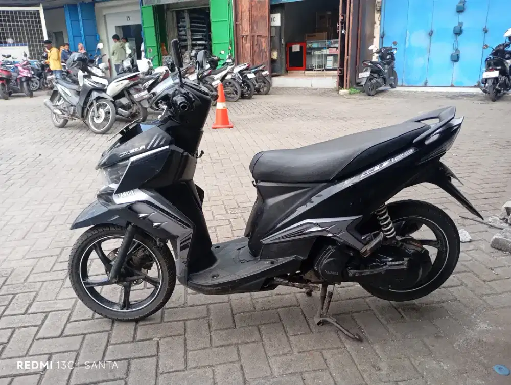 Xeon GT 125 tahun 2015. Pajak hidup