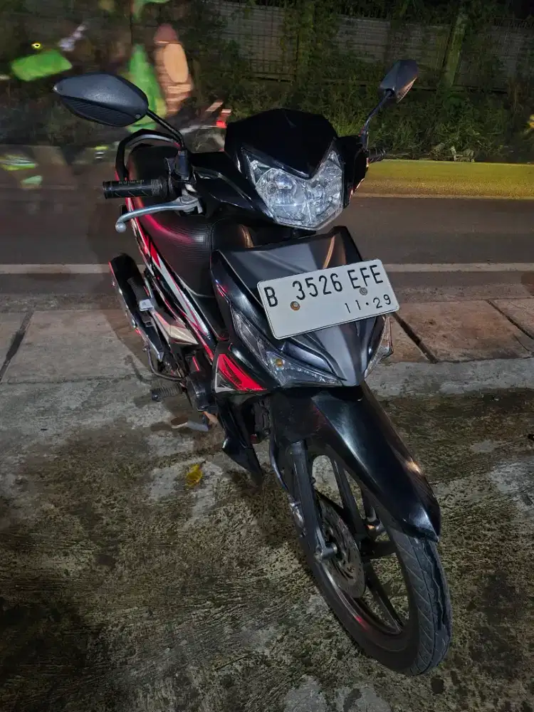 Dijual Honda Supra X 125 tahun 2014 surat lengkap pajak hidup