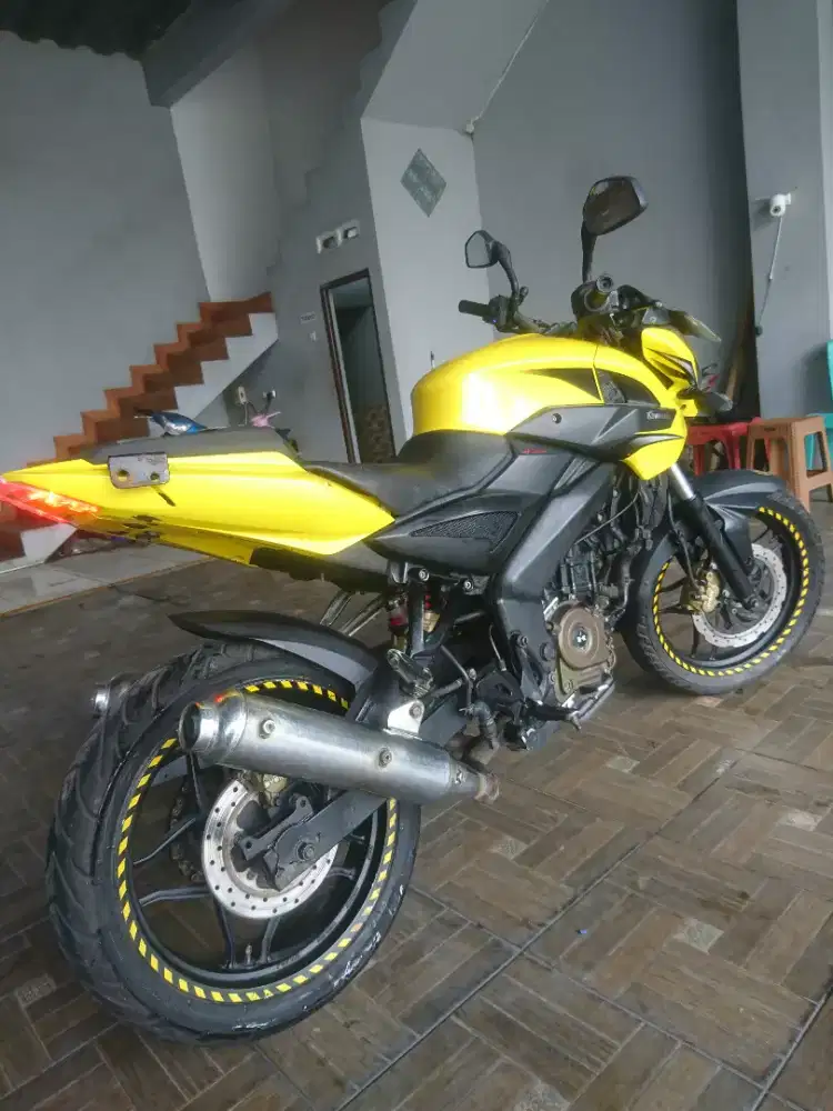 Kawasaki Ns200cc Starter on motor bandung