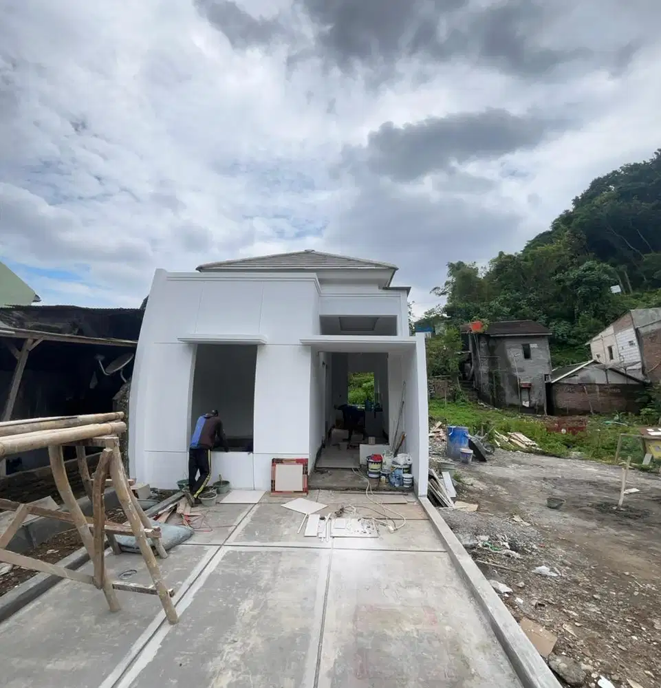 Rumah Sampangan Gajahmungkur dekat RS Kariadi Elisabet Akpol