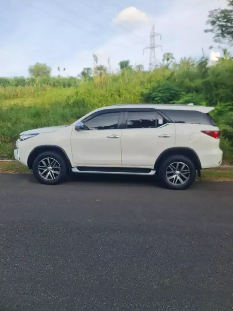 Dijual Fortuner VRZ AT diesel 2019