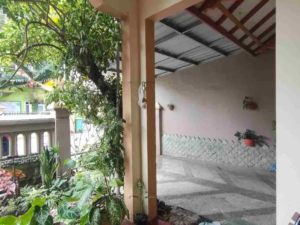 Rumah 2Lantai Poros Borobudur Soekarno Hatta