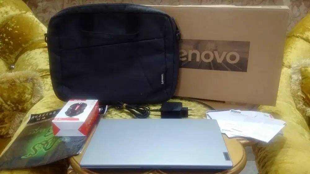 Laptop Garansi Slim Gaming Lenovo AMD Ryzen 3-7320U Ram 8GB SSD 256GB
