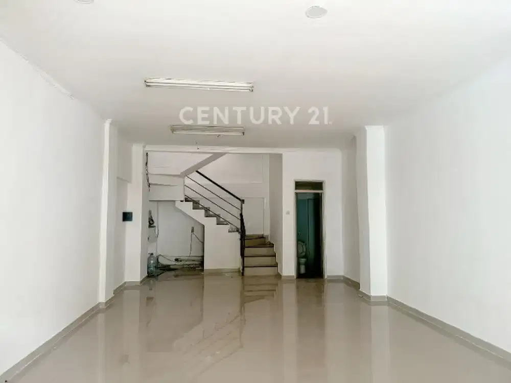 Ruko 3 Lantai Asem Baris Samping Stasiun Tebet