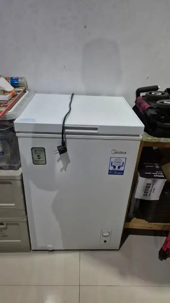 Kulkas Freezer Midea HS 129 C 100 Liter