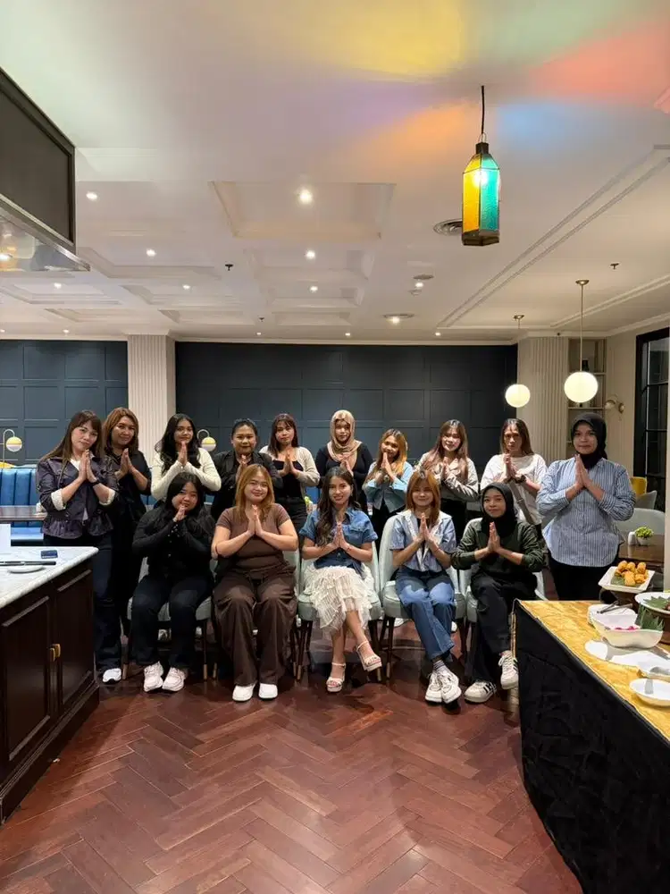 Karyawan salon kecantikan