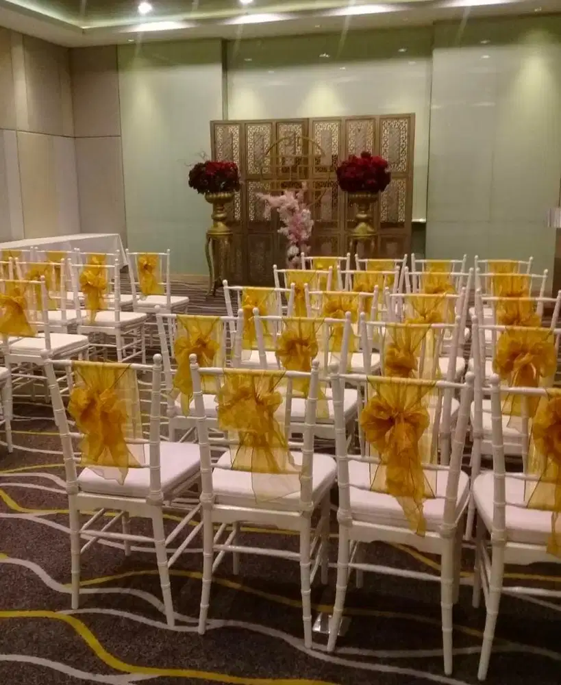 Sewa Bangku Tifany dan sewa meja